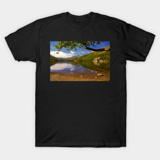 Llyn Gwynant, Snowdonia National Park T-Shirt